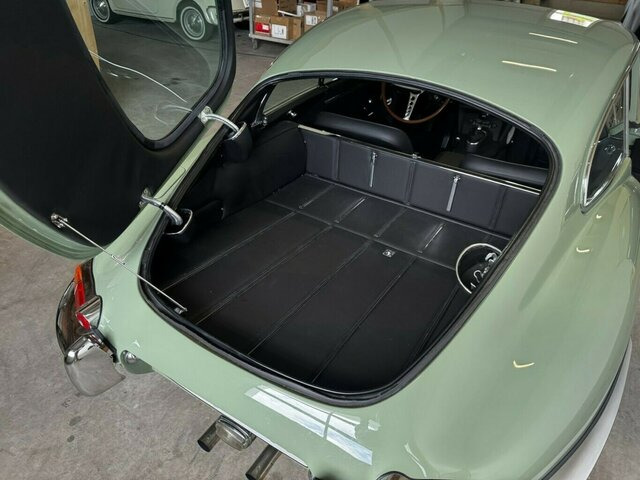 Car JAGUAR E-Type 4.2 Litre Series 1.5 FHC makellos...: picture 14 Car JAGUAR E-Type 4.2 Litre Series 1.5 FHC makellos...: picture 14