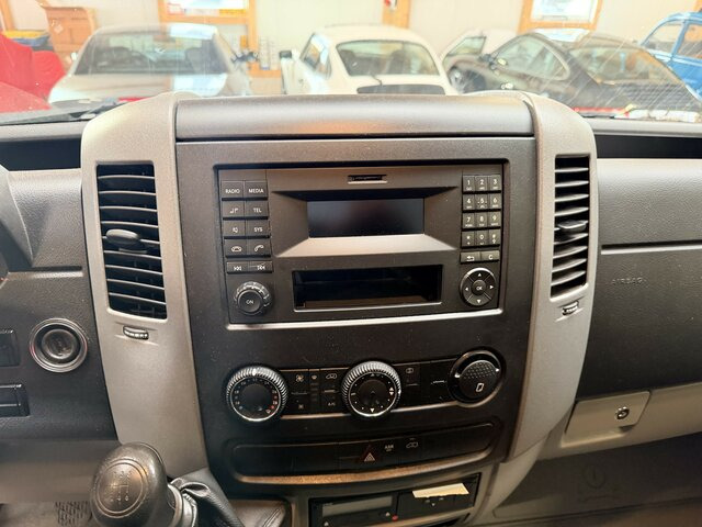 MERCEDES-BENZ Sprinter 316 CDI Pritsche 4x4 Allrad Plane... - Curtain side van: picture 5 MERCEDES-BENZ Sprinter 316 CDI Pritsche 4x4 Allrad Plane... - Curtain side van: picture 5