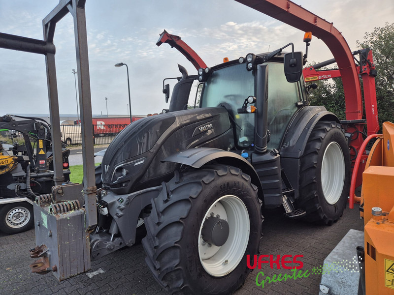 Valtra T 234 Direct TwinTrac - Farm tractor: picture 1 Valtra T 234 Direct TwinTrac - Farm tractor: picture 1