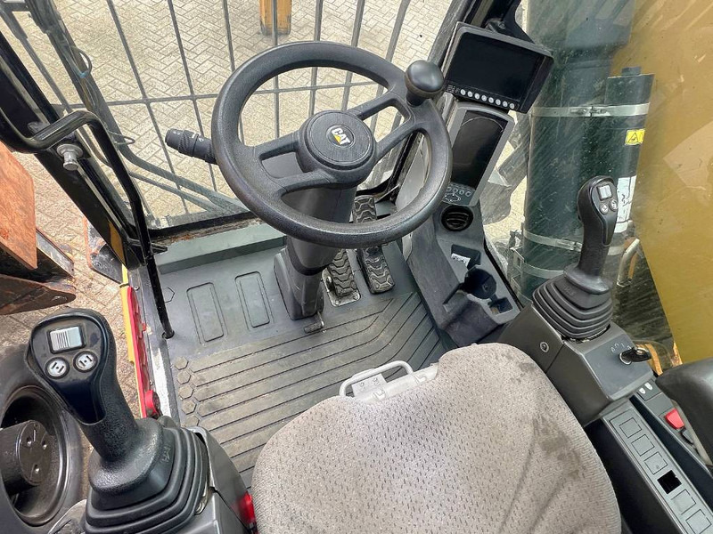Waste/ Industry handler for transportation of garbage Cat MH 3022    2015    CE: picture 11
