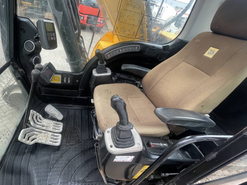 Crawler excavator JCB JS 220 N LC 2012 CE: picture 11