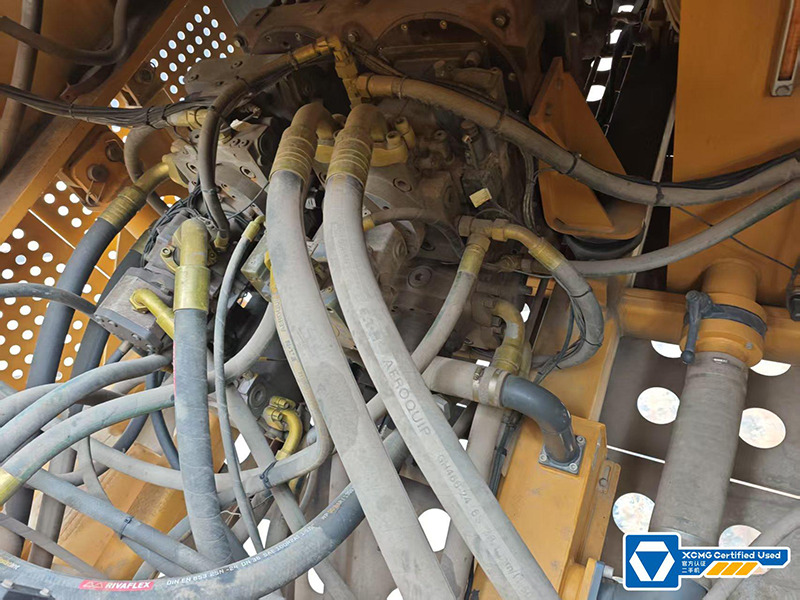 XCMG 2022 used XGC16000 1250ton large-tons crawler crane price - Crawler crane: picture 2 XCMG 2022 used XGC16000 1250ton large-tons crawler crane price - Crawler crane: picture 2