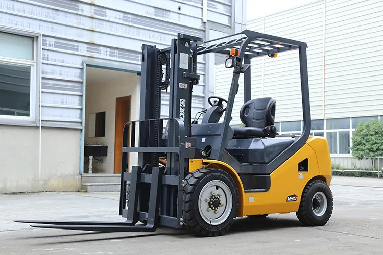 XCMG FD30T 3 ton hydraulic Fork Lift Truck Forklift With Attachments - Rough terrain forklift: picture 3 XCMG FD30T 3 ton hydraulic Fork Lift Truck Forklift With Attachments - Rough terrain forklift: picture 3