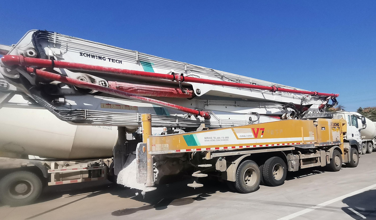 XCMG Factory Second Hand Hydraulic Concrete Pump HB62V 62m Cement Punp Truck For Sale - Concrete pump truck: picture 3 XCMG Factory Second Hand Hydraulic Concrete Pump HB62V 62m Cement Punp Truck For Sale - Concrete pump truck: picture 3