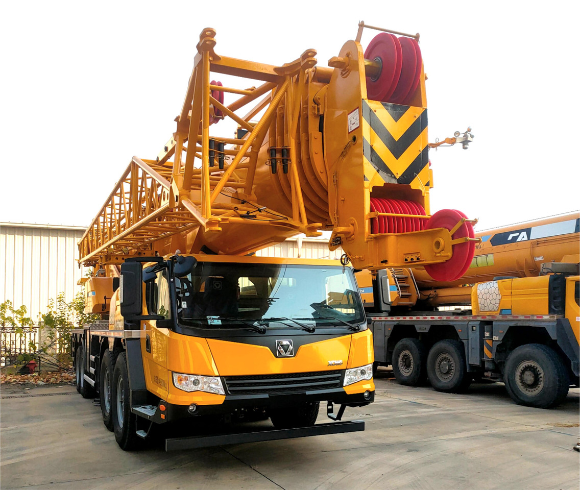 XCMG Offical 100 Tons Used Truck Crane XCT100L7-1 Boom Mobile Crane Price For Sale - Mobile crane: picture 2 XCMG Offical 100 Tons Used Truck Crane XCT100L7-1 Boom Mobile Crane Price For Sale - Mobile crane: picture 2
