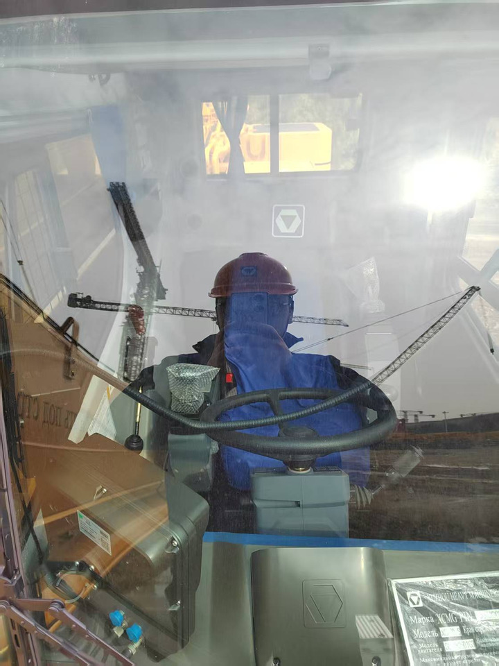 XCMG Official Second Hand Rough Terrain Cranes XCR70_S 70t Truck Crane Price For Sale - Rough terrain crane: picture 5 XCMG Official Second Hand Rough Terrain Cranes XCR70_S 70t Truck Crane Price For Sale - Rough terrain crane: picture 5
