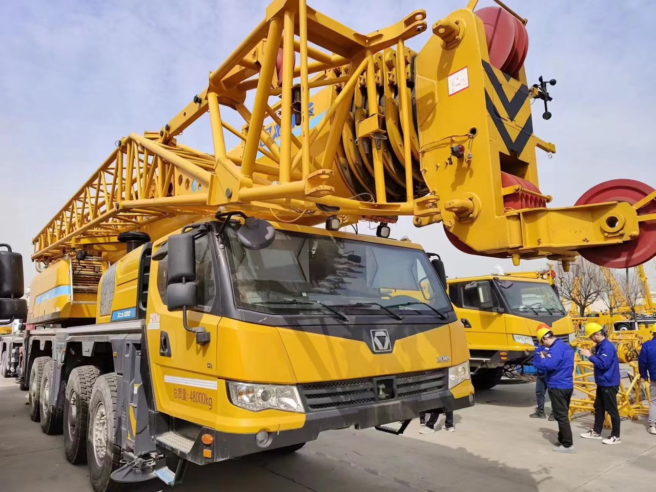 XCMG Official Used Hydraulic Truck Crane XCA100_E Mobile 100 Ton Crane Price - All terrain crane: picture 2 XCMG Official Used Hydraulic Truck Crane XCA100_E Mobile 100 Ton Crane Price - All terrain crane: picture 2