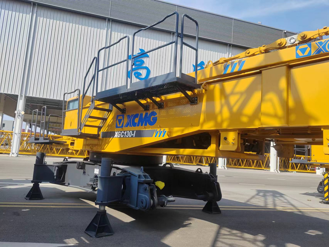XCMG Official Used Mobile Crawler Crane XGC130-I 130 Ton Hydraulic Diesel Crane Hot Sale - Crawler crane: picture 5 XCMG Official Used Mobile Crawler Crane XGC130-I 130 Ton Hydraulic Diesel Crane Hot Sale - Crawler crane: picture 5