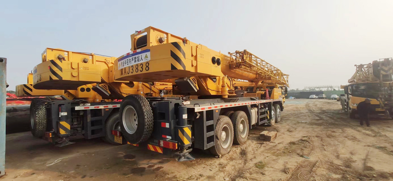 XCMG Official Used Pickup Truck Crane QY55K5D Telescopic Truck Crane Hot Sale - Mobile crane: picture 5 XCMG Official Used Pickup Truck Crane QY55K5D Telescopic Truck Crane Hot Sale - Mobile crane: picture 5