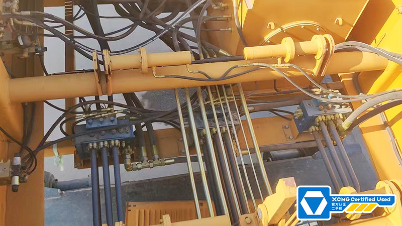 XCMG XGC650 650 ton second hand crawler crane for sale - Crawler crane: picture 2 XCMG XGC650 650 ton second hand crawler crane for sale - Crawler crane: picture 2