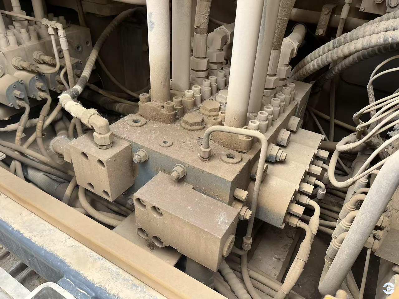 XCMG used XR280E hydraulic pile machine drilling rig rotary price - Drilling rig: picture 3 XCMG used XR280E hydraulic pile machine drilling rig rotary price - Drilling rig: picture 3