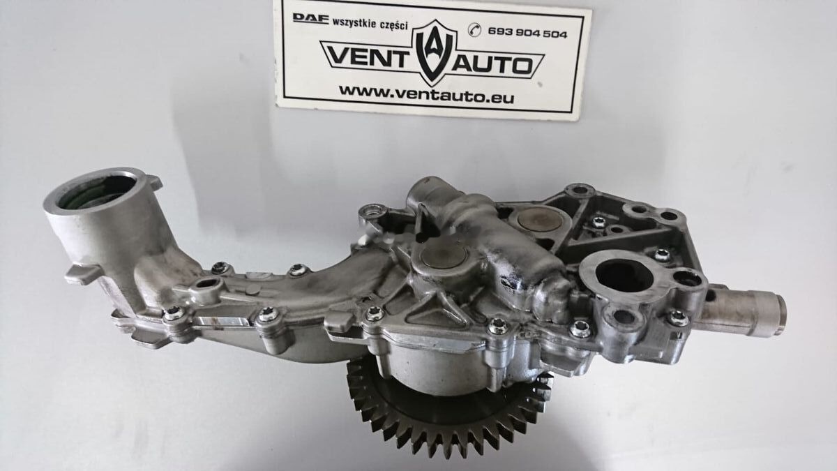 DAF 1955983 DAF XF 106 truck - Oil pump for Truck: picture 2 DAF 1955983 DAF XF 106 truck - Oil pump for Truck: picture 2