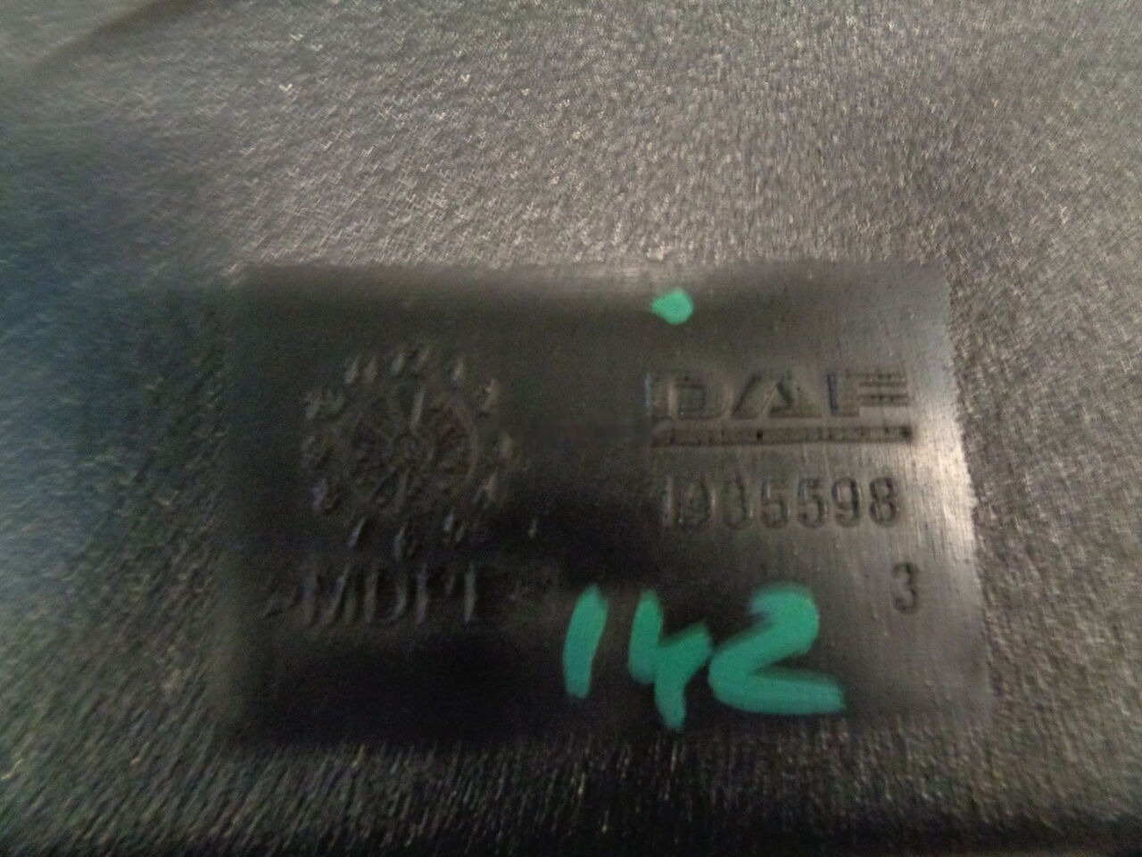 DAF XF 106 Komin Powietrza DAF XF 106 1935598  DAF XF 106 truck - Body and exterior for Truck: picture 5 DAF XF 106 Komin Powietrza DAF XF 106 1935598  DAF XF 106 truck - Body and exterior for Truck: picture 5