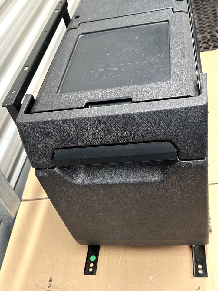 MERCEDES ACTROS MP4 REFRIGERATOR - Universal part: picture 1 MERCEDES ACTROS MP4 REFRIGERATOR - Universal part: picture 1