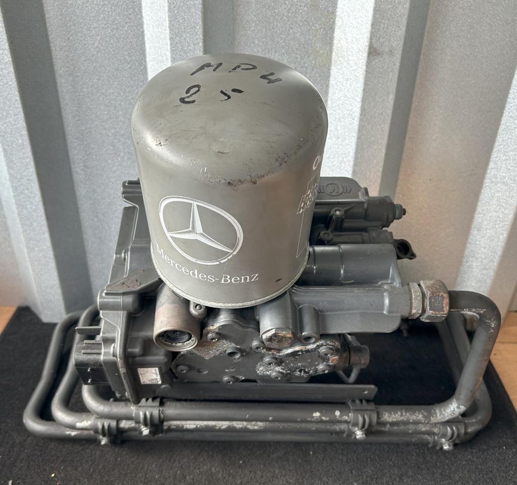 MERCEDES-BENZ ACTROS MP4 EAPU AIR DRYER WITH COIL - Brake parts for Truck: picture 4 MERCEDES-BENZ ACTROS MP4 EAPU AIR DRYER WITH COIL - Brake parts for Truck: picture 4