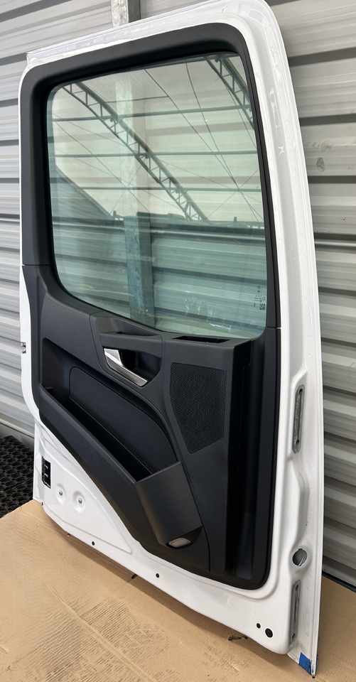 MERCEDES DOOR LEFT  narrow cab M-CLASSIC SPACE  ACTROS AROCS MP4 MP5 BRAND NEW - Door and parts: picture 3 MERCEDES DOOR LEFT  narrow cab M-CLASSIC SPACE  ACTROS AROCS MP4 MP5 BRAND NEW - Door and parts: picture 3