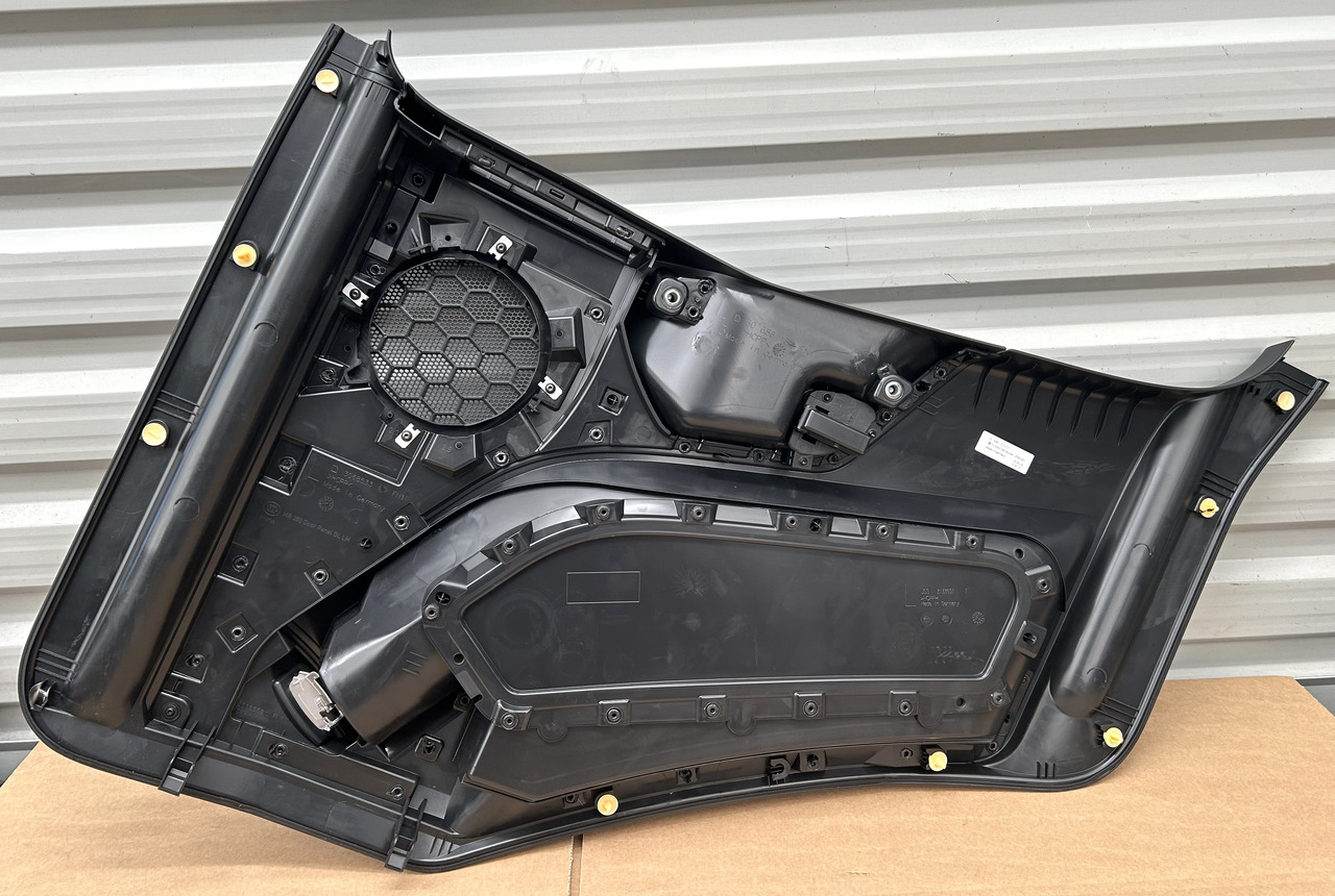 MERCEDES UPHOLSTERY DOOR LEFT SIDE AROCS ACTROS MP4 MP5 - Door and parts: picture 2 MERCEDES UPHOLSTERY DOOR LEFT SIDE AROCS ACTROS MP4 MP5 - Door and parts: picture 2