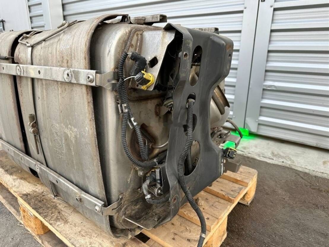 Mercedes-Benz ACTROS MP4 A0084902212 truck - Catalytic converter for Truck: picture 5 Mercedes-Benz ACTROS MP4 A0084902212 truck - Catalytic converter for Truck: picture 5