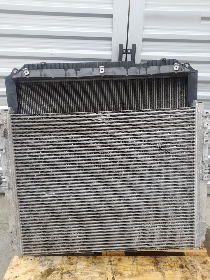 Mercedes-Benz ACTROS MP4 A9605003601 / A9605000002/ A9605053255 Mercedes-Benz truck - Radiator for Truck: picture 4 Mercedes-Benz ACTROS MP4 A9605003601 / A9605000002/ A9605053255 Mercedes-Benz truck - Radiator for Truck: picture 4
