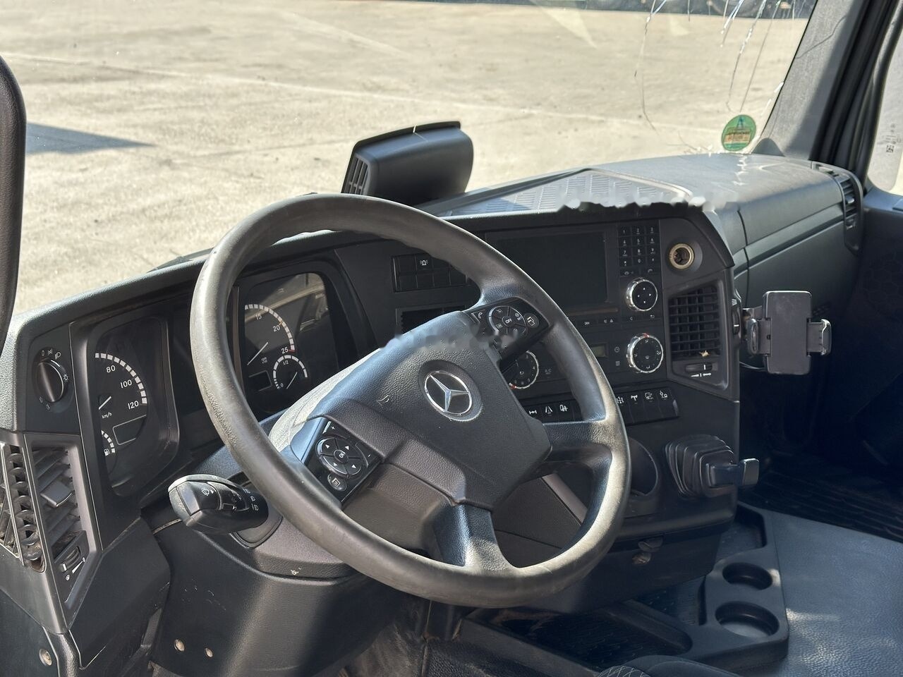 Mercedes-Benz AROCS AXOR ANTOS ACTROS - Cab for Truck: picture 3 Mercedes-Benz AROCS AXOR ANTOS ACTROS - Cab for Truck: picture 3