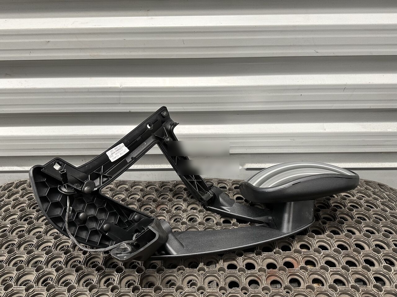 Mercedes-Benz ATEGO AXOR A 9408107516 Mercedes-Benz - Rear view mirror for Truck: picture 4 Mercedes-Benz ATEGO AXOR A 9408107516 Mercedes-Benz - Rear view mirror for Truck: picture 4