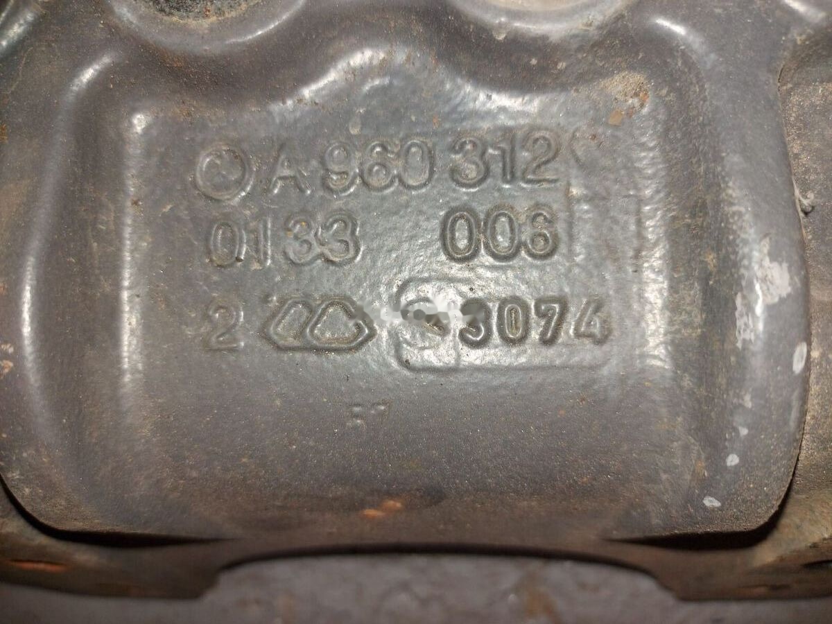 Suport arc Mercedes-Benz A9603120233 Mercedes-Benz ACTROS MP4 truck - Suspension for Truck: picture 3 Suport arc Mercedes-Benz A9603120233 Mercedes-Benz ACTROS MP4 truck - Suspension for Truck: picture 3