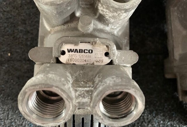 ZAWÓR GŁÓWNY HAMULCOWY WABCO DAF XF 106 truck - Brake parts for Truck: picture 2 ZAWÓR GŁÓWNY HAMULCOWY WABCO DAF XF 106 truck - Brake parts for Truck: picture 2