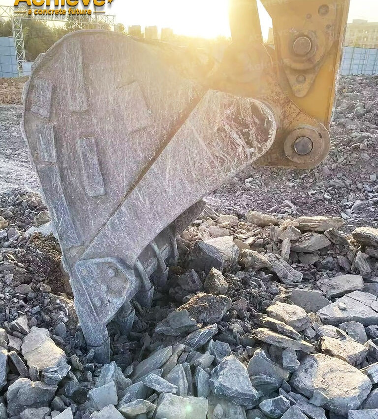 Crawler excavator Caterpillar Medium Excavator CAT 320 Used excavator 【ACHIEVE】TOP CONDITION!!!: picture 23