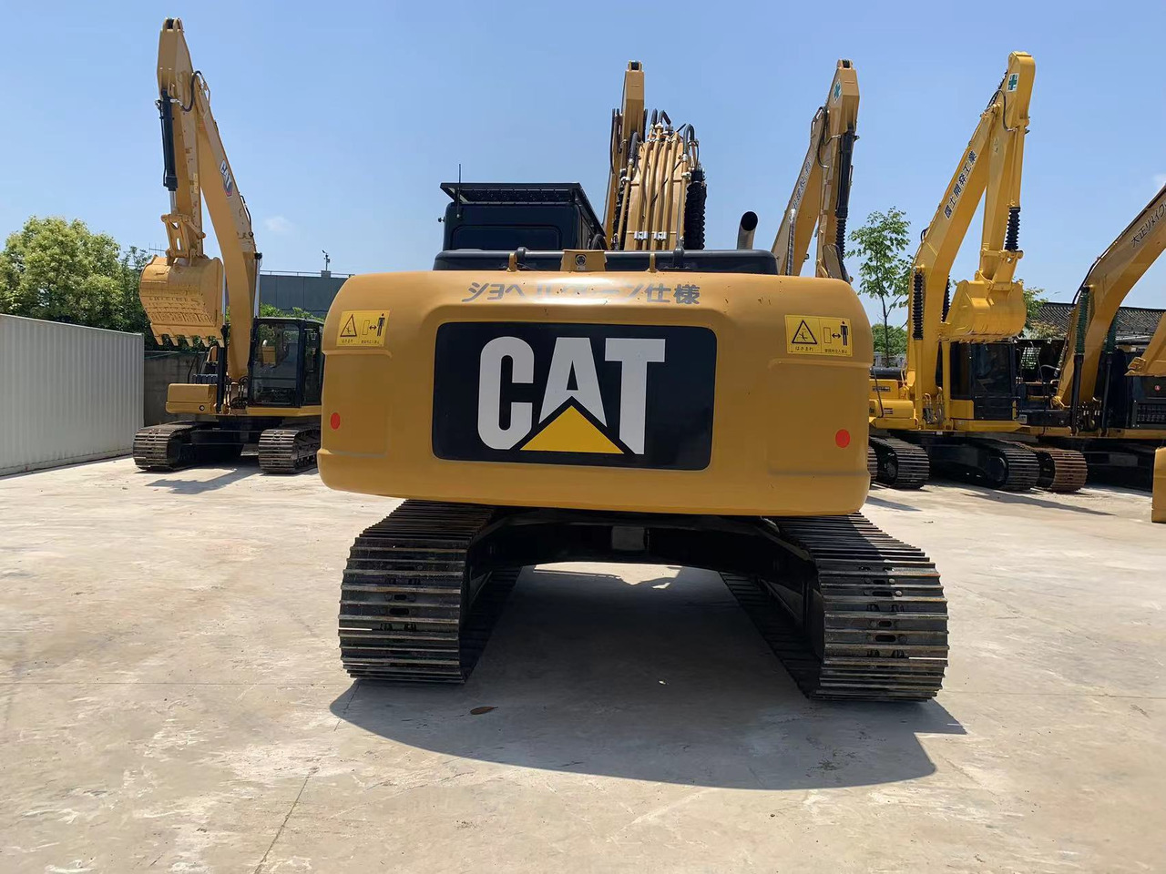 Caterpillar Excavator 320, 323 with Mechanical Engine Mitsubishi S6K - Crawler excavator: picture 5 Caterpillar Excavator 320, 323 with Mechanical Engine Mitsubishi S6K - Crawler excavator: picture 5