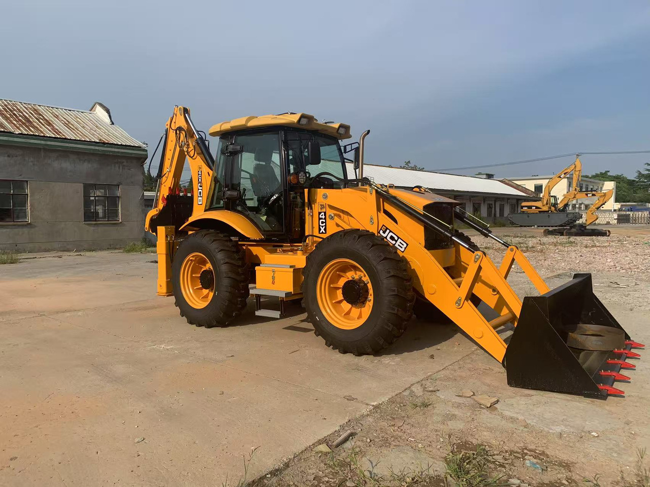 JCB 4x4 Backhoe Loader 4CX, 3CX Brand New Condition - Backhoe loader: picture 5 JCB 4x4 Backhoe Loader 4CX, 3CX Brand New Condition - Backhoe loader: picture 5