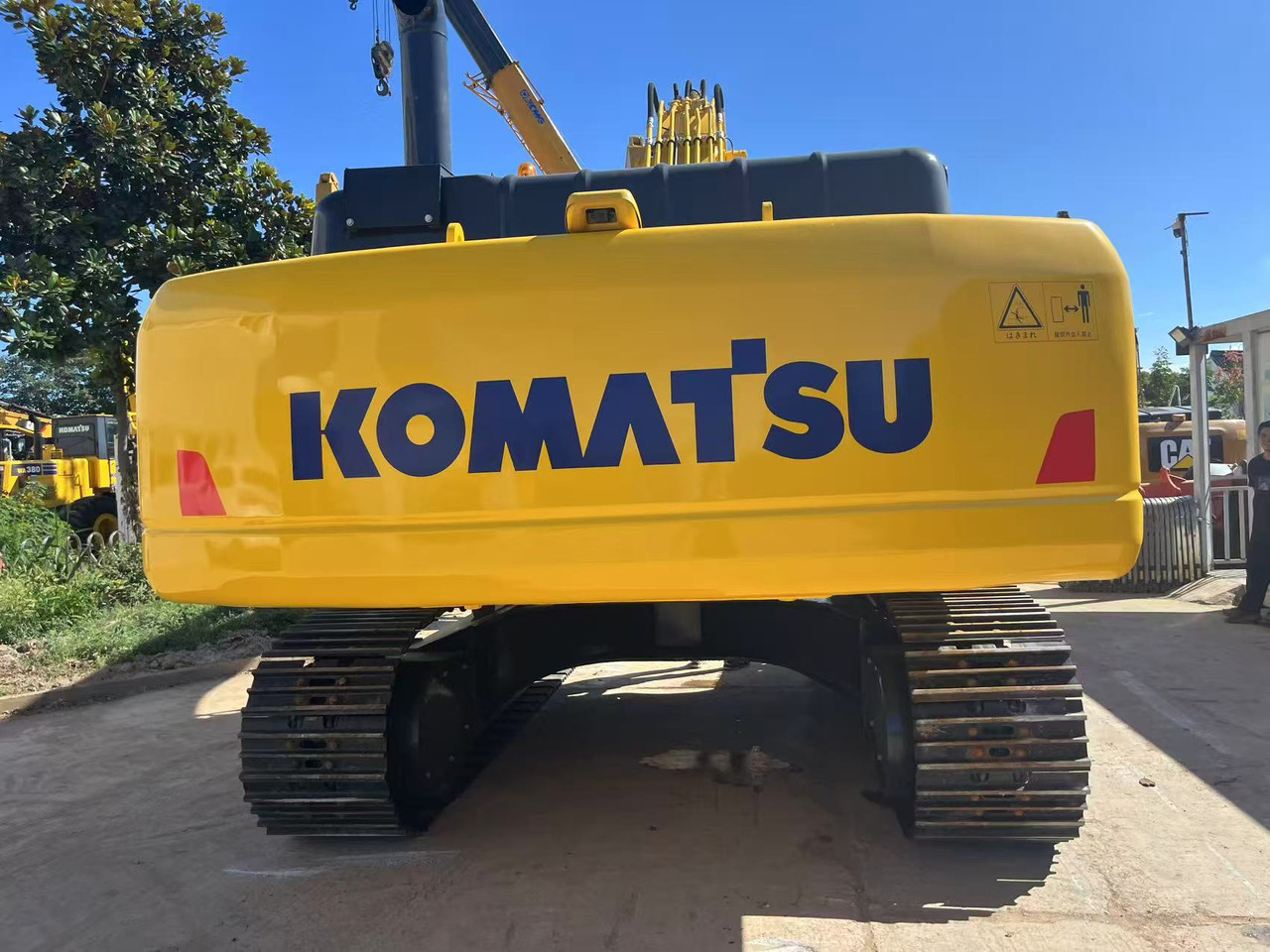 Komatsu PC350 Secondhand Big Excavator 35 ton Capacity - Crawler excavator: picture 3 Komatsu PC350 Secondhand Big Excavator 35 ton Capacity - Crawler excavator: picture 3