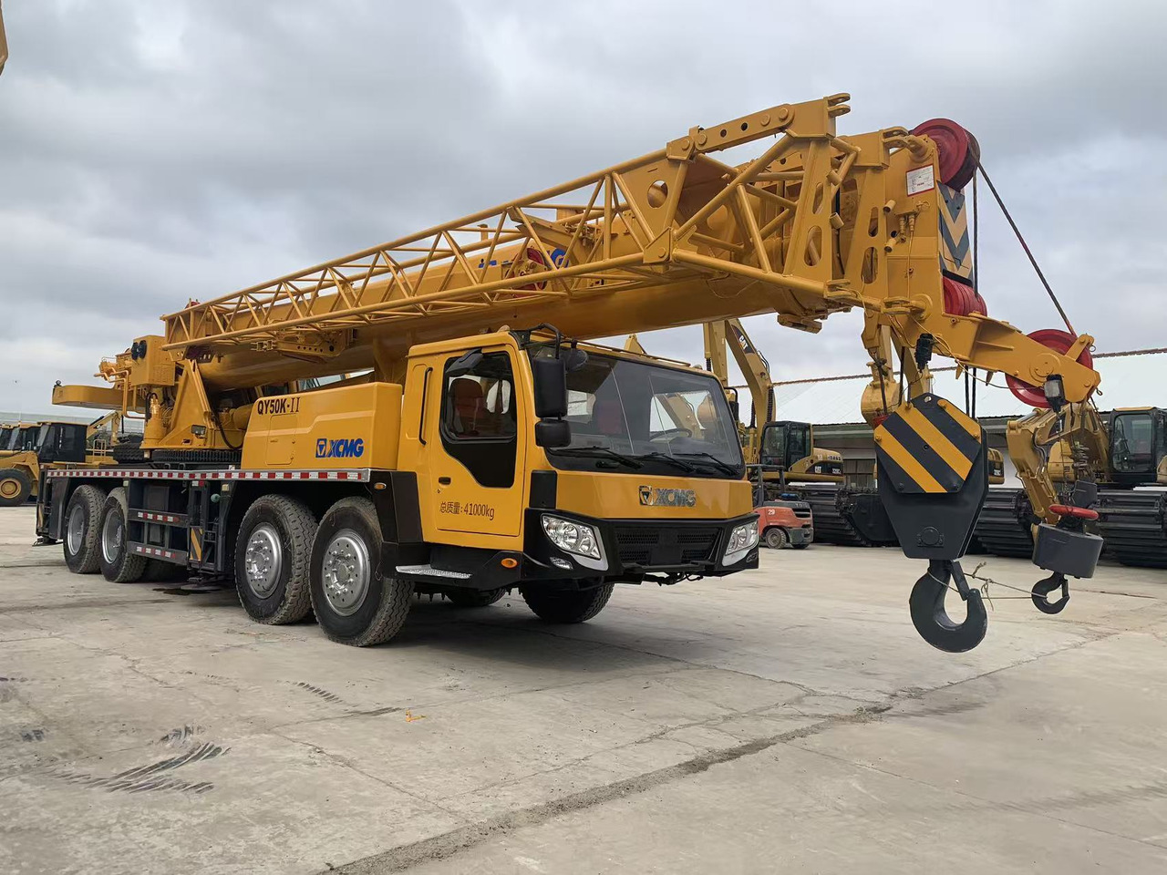 XCMG QY50K-2 Good Price 50 ton Truck Crane - Mobile crane: picture 3 XCMG QY50K-2 Good Price 50 ton Truck Crane - Mobile crane: picture 3