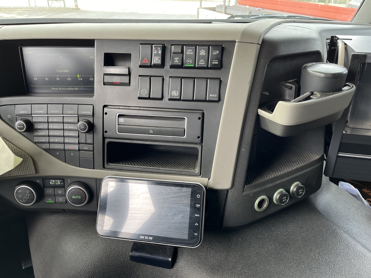 Volvo FM 500 8x4 on lease Volvo FM 500 8x4: picture 10 Volvo FM 500 8x4 on lease Volvo FM 500 8x4: picture 10