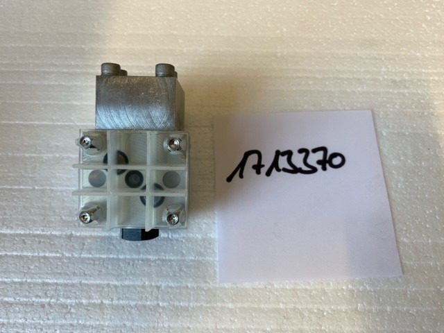 O&K Terex CNH control valve 1713370 1455434 - Spare parts for Excavator: picture 2 O&K Terex CNH control valve 1713370 1455434 - Spare parts for Excavator: picture 2