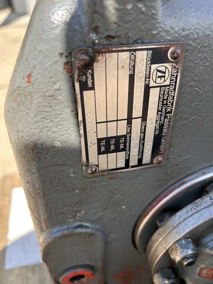 ZF 2HL 100, LIEBHERR 904B - Gearbox for Excavator: picture 5 ZF 2HL 100, LIEBHERR 904B - Gearbox for Excavator: picture 5