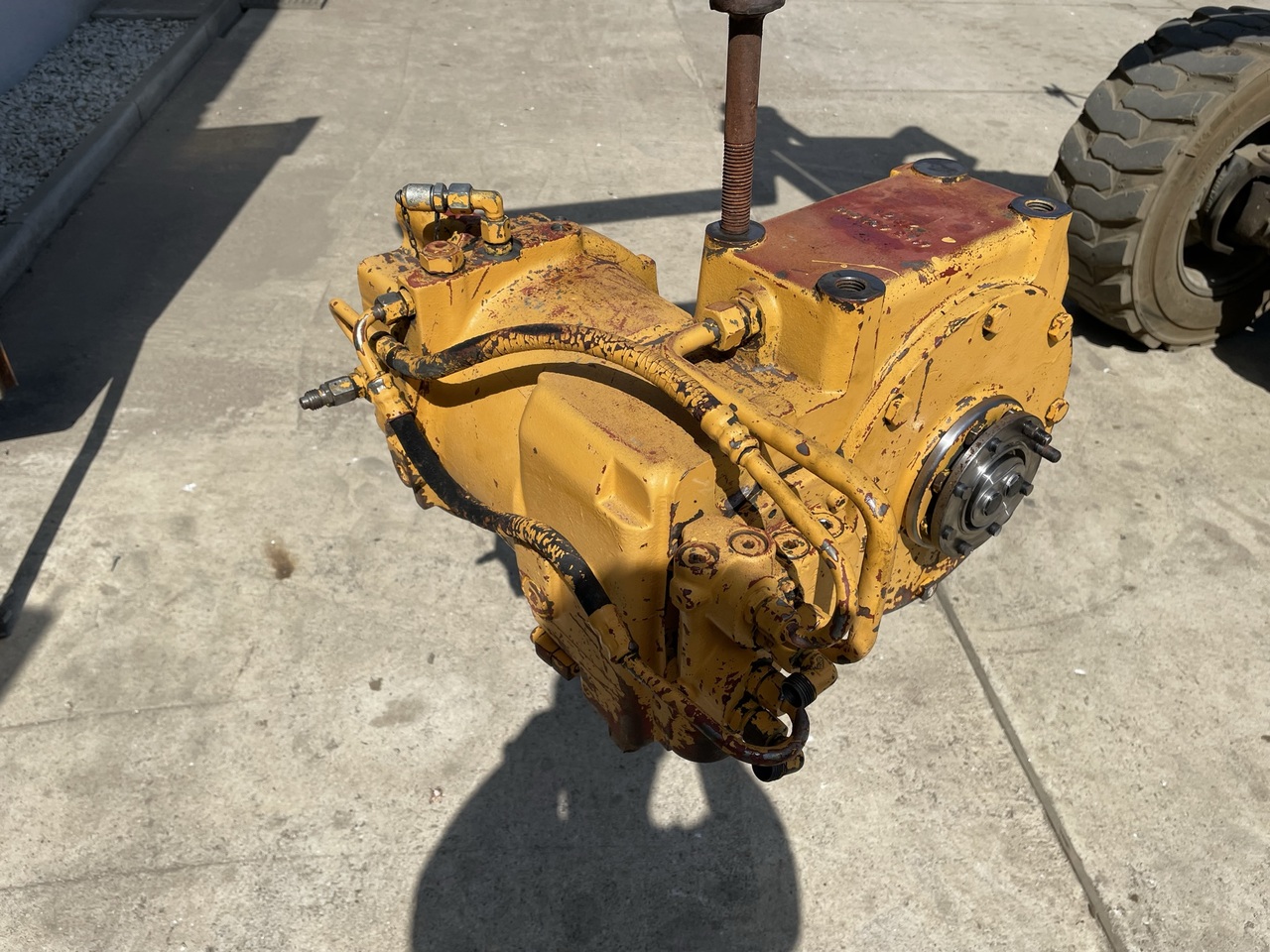 ZF 2HL-100 Z koparki LIEBHERR - Gearbox: picture 4 ZF 2HL-100 Z koparki LIEBHERR - Gearbox: picture 4