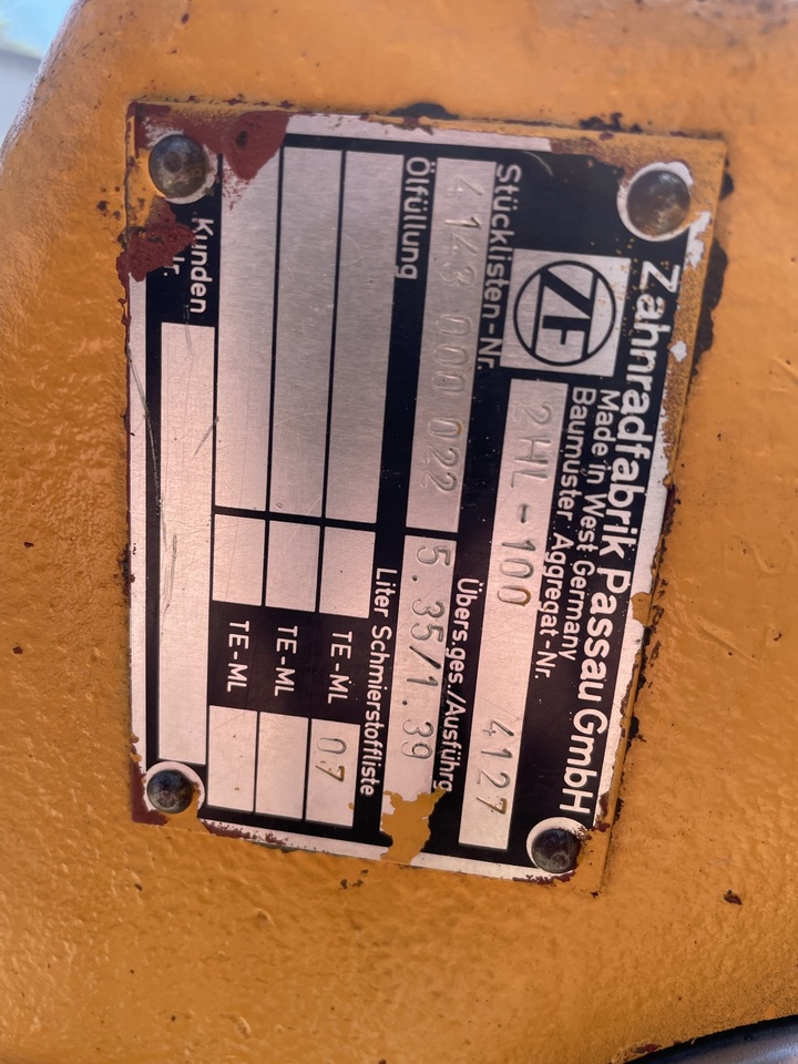 ZF 2HL-100 Z koparki LIEBHERR - Gearbox: picture 5 ZF 2HL-100 Z koparki LIEBHERR - Gearbox: picture 5