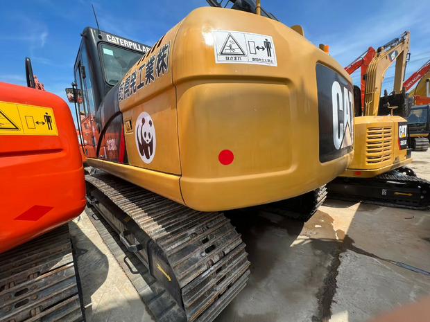 2020 Caterpillar 323D - Crawler excavator: picture 1 2020 Caterpillar 323D - Crawler excavator: picture 1