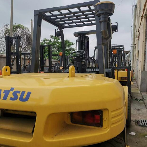 2020 Komatsu FD80 - Forklift: picture 2 2020 Komatsu FD80 - Forklift: picture 2