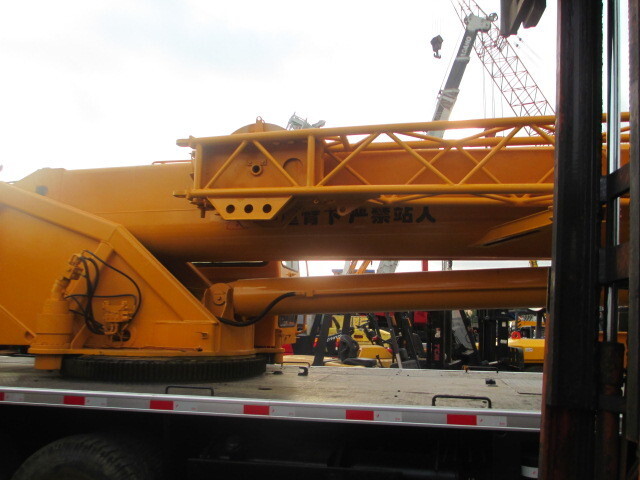 Mobile crane XCMG QY70K: picture 6