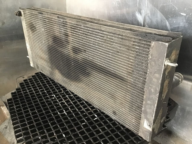 Liebherr Coolant Cooler - Radiator: picture 1 Liebherr Coolant Cooler - Radiator: picture 1