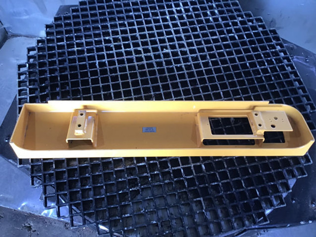 Liebherr Cover Front - Bumper: picture 5 Liebherr Cover Front - Bumper: picture 5