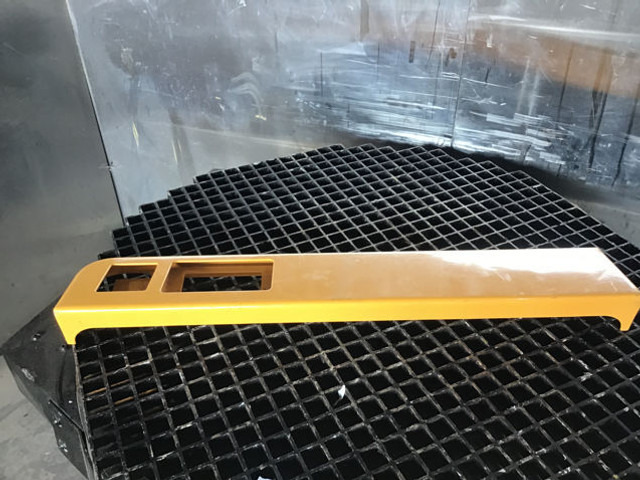 Liebherr Cover Front - Bumper: picture 1 Liebherr Cover Front - Bumper: picture 1