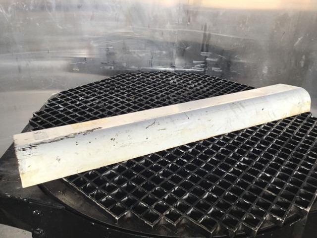 Liebherr Covering Right - Bumper: picture 1 Liebherr Covering Right - Bumper: picture 1