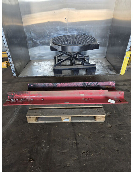 Liebherr Covering right - Bumper: picture 2 Liebherr Covering right - Bumper: picture 2