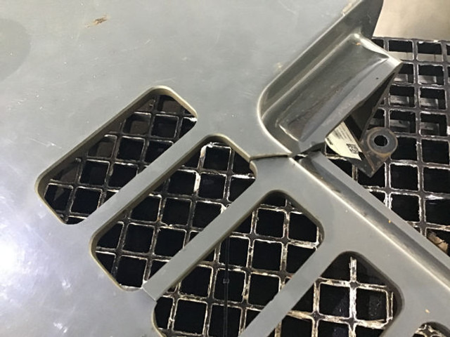 Liebherr Engine Hood Small - Hood: picture 2 Liebherr Engine Hood Small - Hood: picture 2