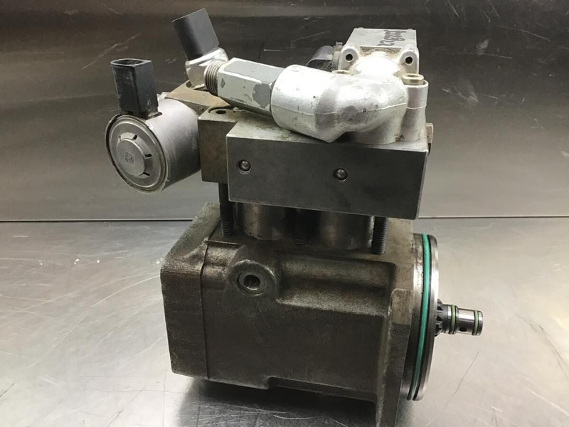 Liebherr Fuel Pump - Fuel pump: picture 1 Liebherr Fuel Pump - Fuel pump: picture 1