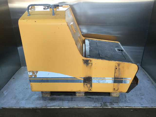 Liebherr Fuel Tank - Fuel tank: picture 1 Liebherr Fuel Tank - Fuel tank: picture 1