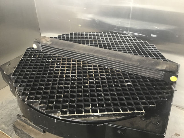 Liebherr Fuelcooler - Oil cooler: picture 1 Liebherr Fuelcooler - Oil cooler: picture 1