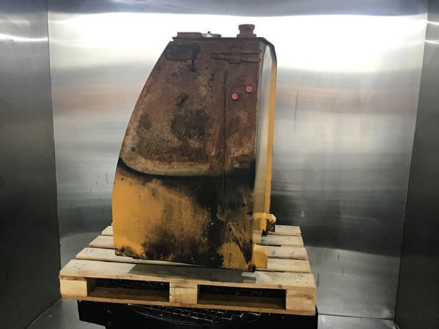 Liebherr Fueltank - Fuel tank: picture 5 Liebherr Fueltank - Fuel tank: picture 5